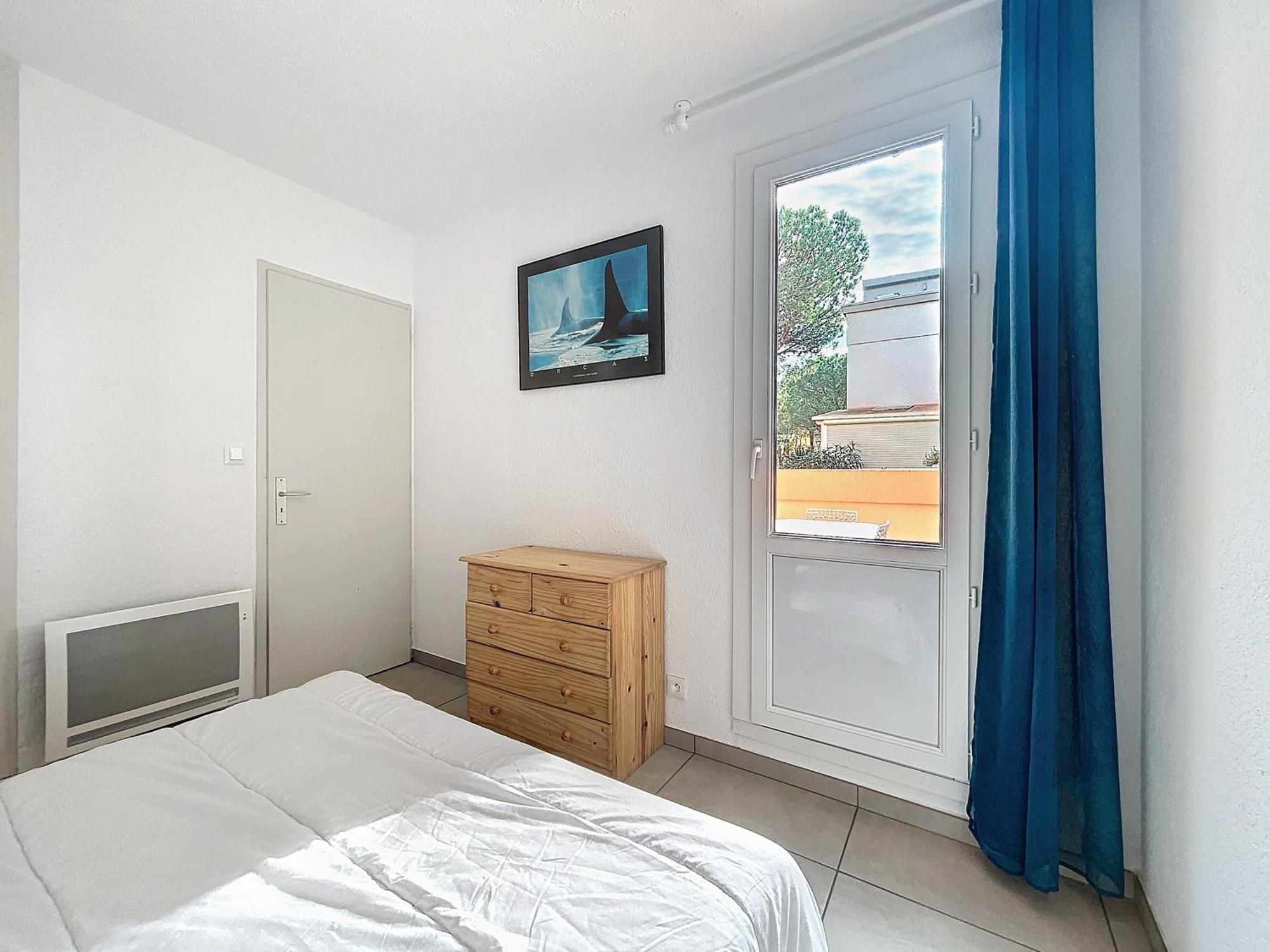 3122-t2 A 250m De La Avec Terrasse, Et Garage Appartement *